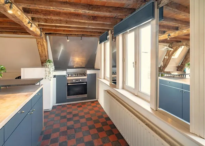 The Charming Hendrik Square Apartments